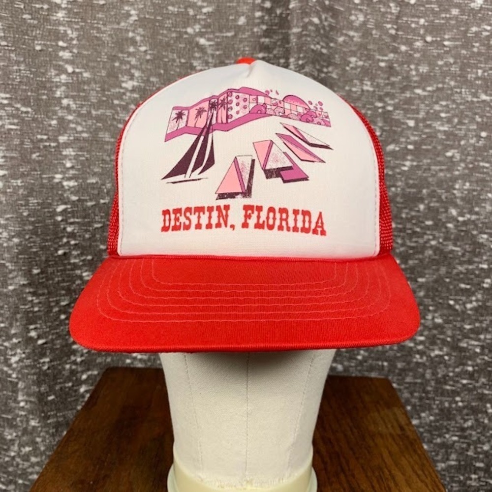 Vintage Youngan Destin Florida Trucker Hat Mesh Snapback Red Retro Travel